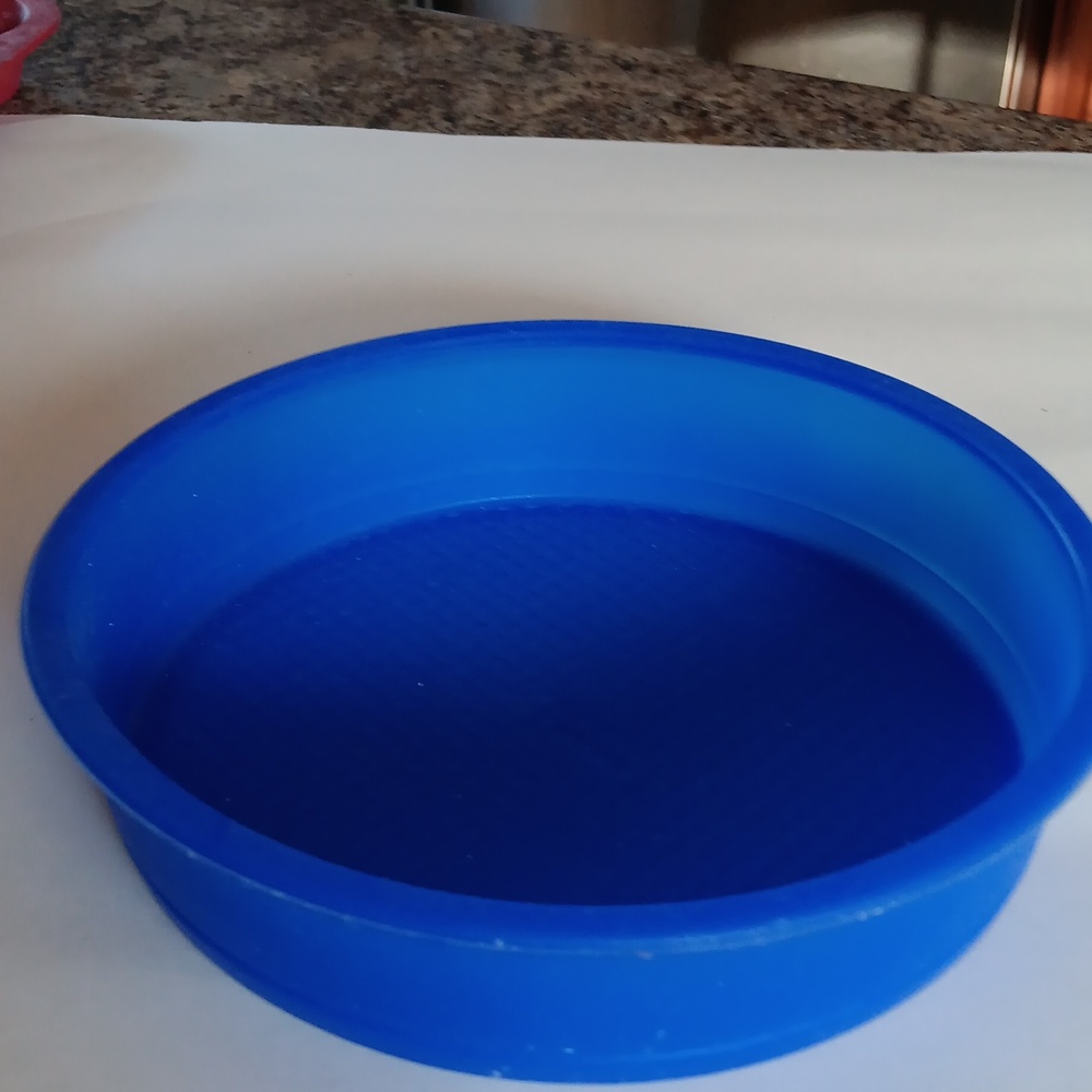 Blue silicone cake pan